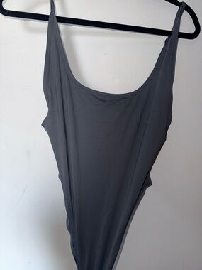 NWT Skims Signature Swim Scoop Neck One-Piece Swimsuit in